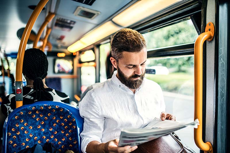 Die größte Tageszeitung in Rheinland-Pfalz – die Rheinpfalz -wird im Bus gelesen. Das Wochenblatt liest man jede Woche zu Hause.